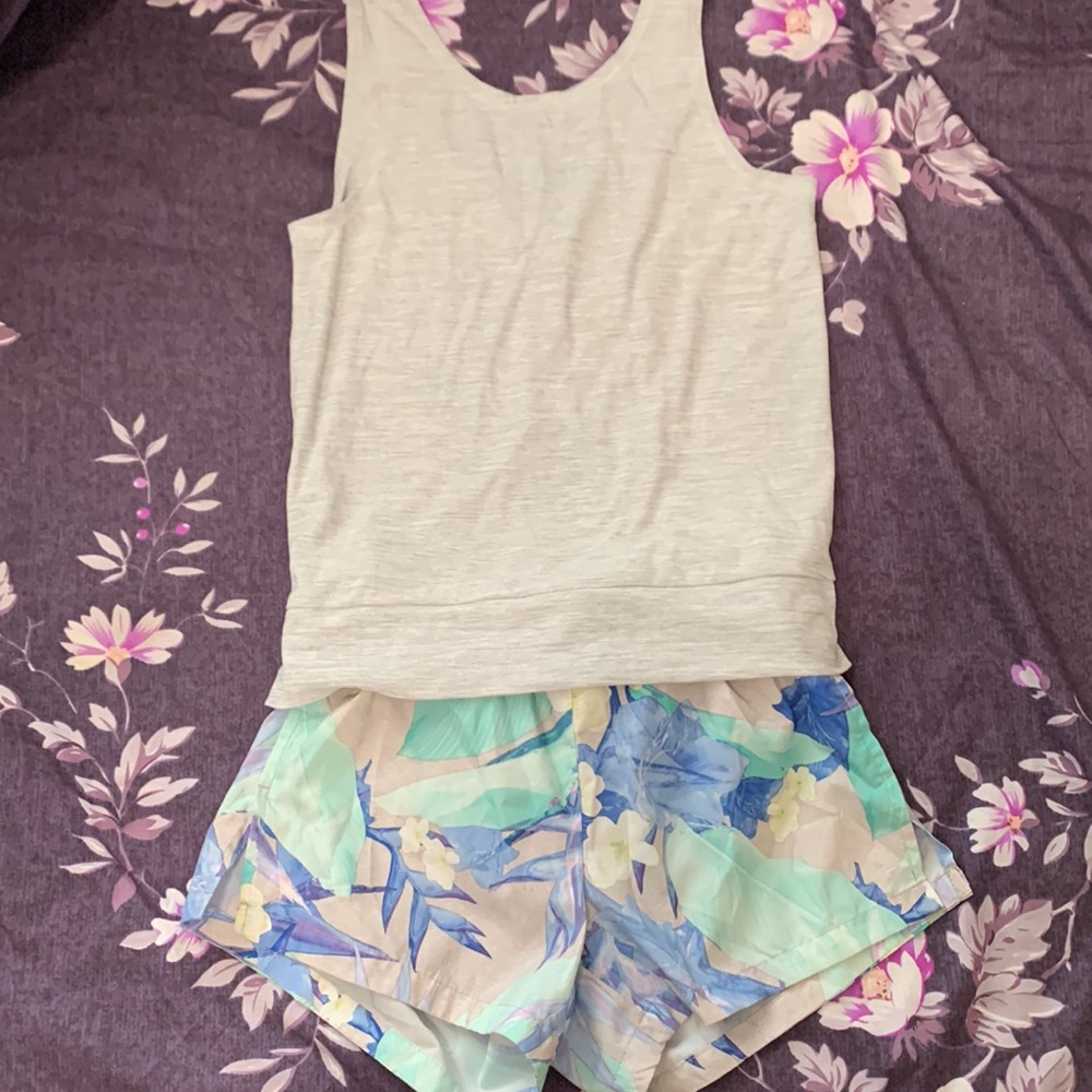 Old Navy floral Active Shorts size L (10/12)/ active gray tank size L (10/12)